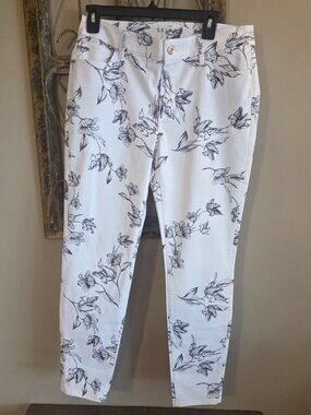 NWT WHBM Mid-Rise Skinny Ankle Jeans White Black Floral Print Women's 10